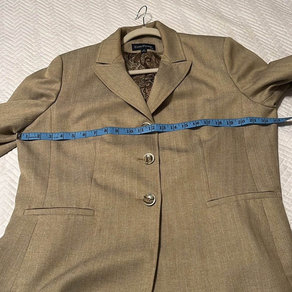 Evan Picone Pantsuit, Size 18 - Picture 6 of 12